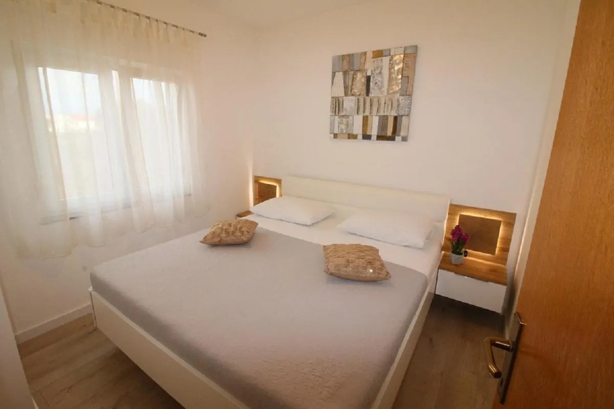 Zatonka Apartments  Zaton (Zadar)