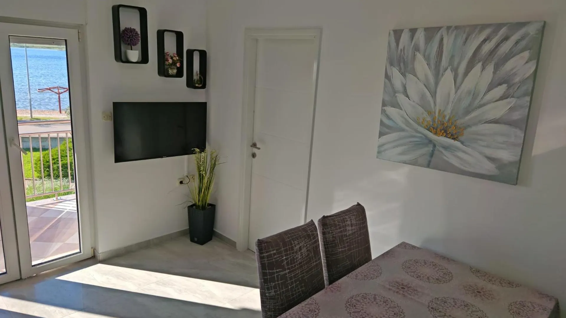 Zatonka Apartments